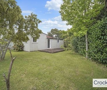 Bright and airy family home - Photo 3