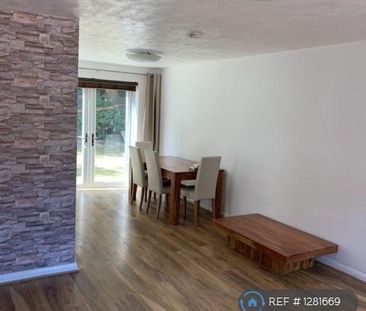 3 bedroom detached house to rent - Photo 2