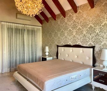 3 room luxury penthouse for rent in Estepona, Spain - Photo 5