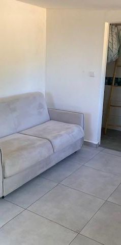Location Appartement 1 pièce 17m² ST PIERRE 97410 - Photo 1