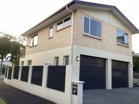 Chic 2BR Unit w/ Balcony in Chartwell - Photo 3