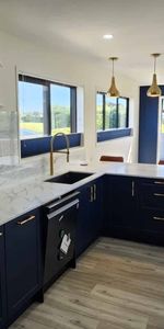 Large 4 bedroom family home - Photo 3