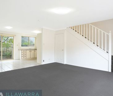 Located just minutes walk to Wollongong Hospital, Train Station and... - Photo 2