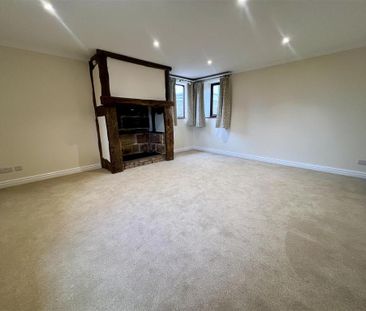 4 bedroom barn conversion to rent - Photo 2