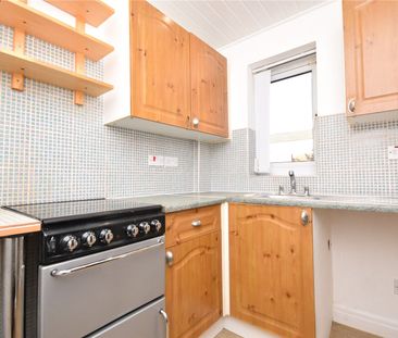 3, Broadcroft Grove, Tingley, Wakefield, West Yorkshire, WF3 1TU - Photo 6