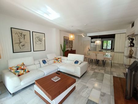 Apartamento planta baja en alquiler en Marbella, Marbella - Photo 3