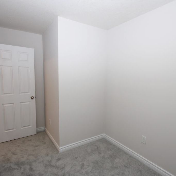 677 Park Rd N #131- Lease - Photo 1