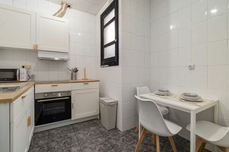 Carrer de Calàbria, Barcelona, Catalonia 08015 - Photo 4