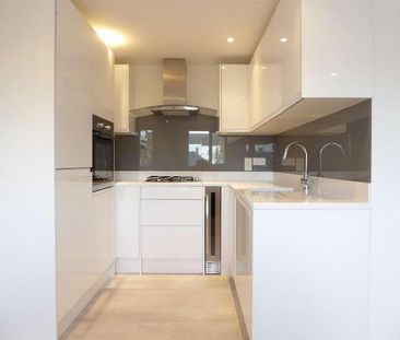 Alfred Road, Sutton, SM1 - Photo 1