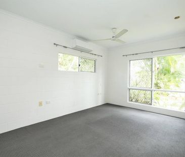 3 Bedroom Fully Airconditioned - Large Garden Shed - Side Access - Photo 1