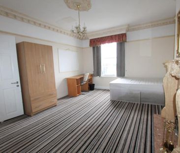 6 bedroom flat to rent - Photo 5