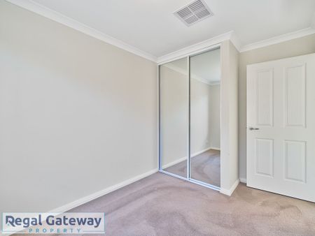 3/20 Twilight Mews, AUBIN GROVE WA 6164 - Photo 2