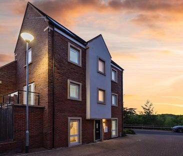 4 bedroom terraced house to rent - Photo 6