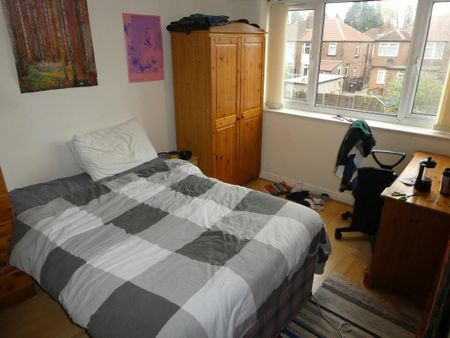 5 bedroom semi-detached house to rent - Photo 3