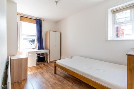 7 bedroom terraced house to rent - Photo 2