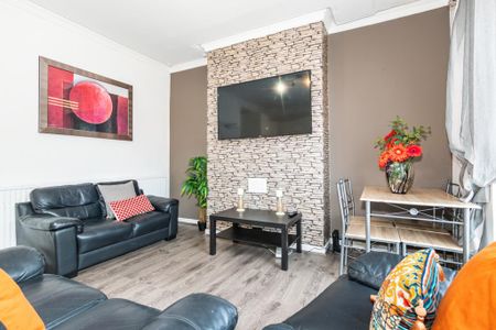 7 bedroom terraced house to rent - Photo 3