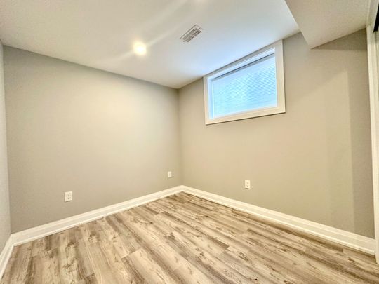 For Lease - 39 Grove Avenue Unit# LOWER, St. Catharines, Ontario - Photo 1