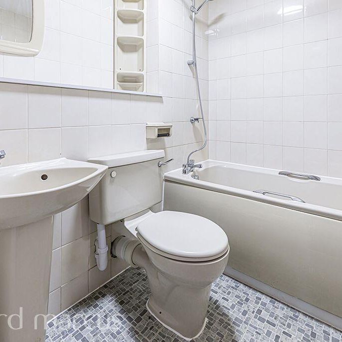 Station Road, Barnet, New Barnet - Photo 1