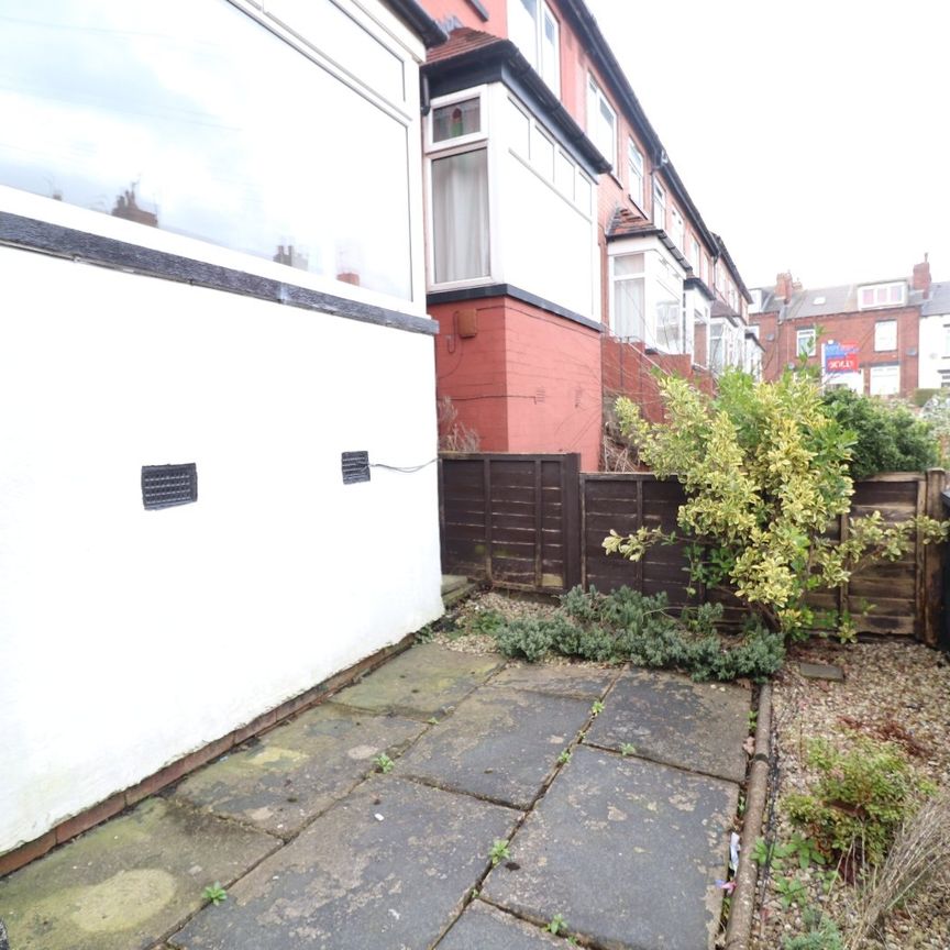 3 bedroom terraced house to rent - Photo 1
