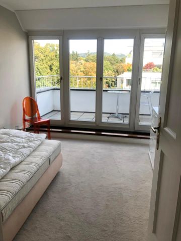 Elegante 3-Zimmer Dachgeschosswohnung mit Terrasse & Süd-Balkon in begehrter Lage von Wien-Döbling - Foto 4