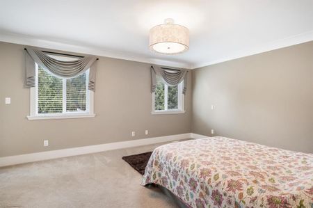 837 163A Street, Surrey - Photo 3