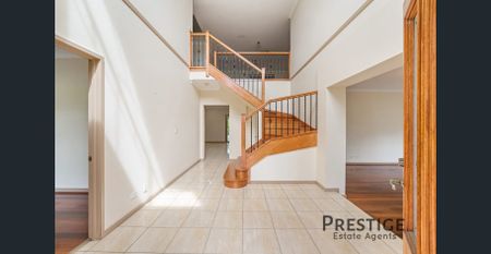 Large Family Residence - Photo 4