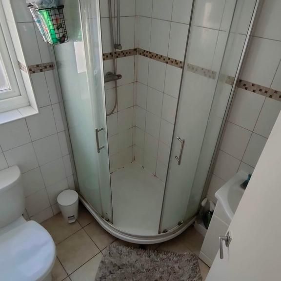 End of terrace house to rent - Photo 1