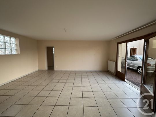 Location Appartement 4 pièces 87m² VARENNES VAUZELLES 58640 - Photo 1