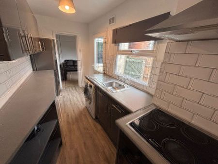 21 Albert Street- 4 Bed & 2 Bath Loughborough - Photo 4