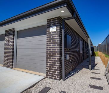 Location and Style - Photo 2