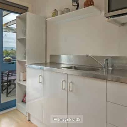 Fully furnished apartment near hospital - Photo 1