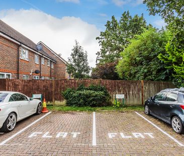 Ref: SM - Priestlands Close - Photo 1