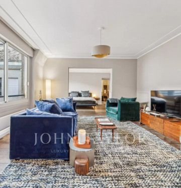 Appartement • Triangle d'Or - Photo 2