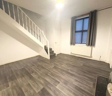 Tottington Road, Bury, BL8 - Photo 3