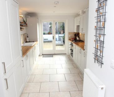 3 bedroom terraced house to rent - Photo 1