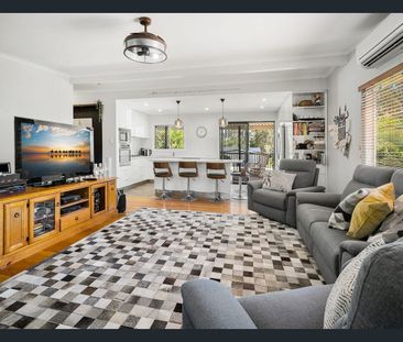 Spacious home on 2.5 acres with large shed - Photo 5