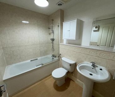 2 bedroom flat to rent - Photo 4