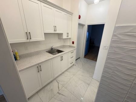 For Lease - 756 Queen Street Unit# B, Toronto, Ontario - Photo 5