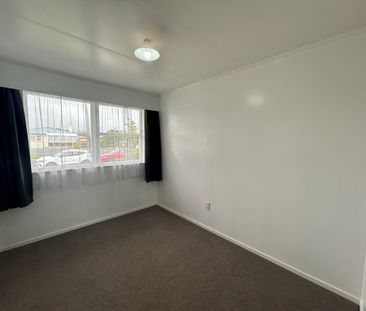 Recently Refurbished - Mt Maunganui - Photo 3