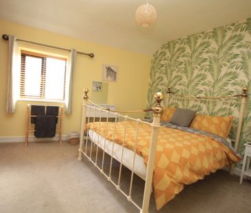 2 Bedroom Cottage, Chester - Photo 5