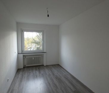 *** Gut geschnittene 3-Zimmer-Wohnung mit Balkon sucht Mieter *** - Foto 1
