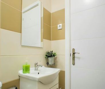 Calle Alicante, Getafe, Community of Madrid 28903 - Photo 1