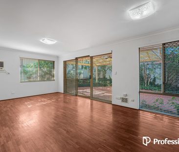 Spacious Family Home in Sought-After Wembley Downs - Photo 6