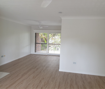 Unit 25, 22 Commodore Drive, Surfers Paradise, QLD - Photo 4