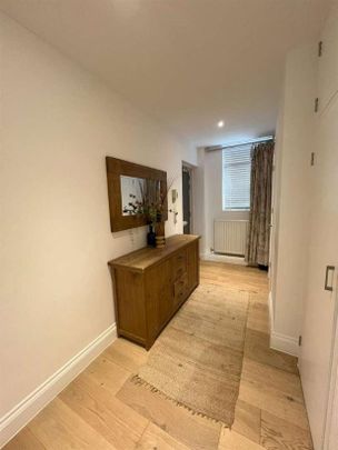 Mead Close, Belmont Street, NW1 - Photo 1