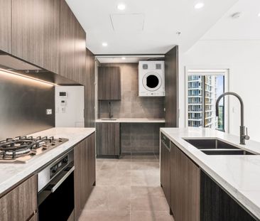 Modern Two-Bedroom Apartment in the Heart of Sydney Olympic Park - Photo 1