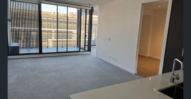 Waterloo 3bed2bath apartment high level northeast facing - 3房2卫东北朝向出租 - Photo 1