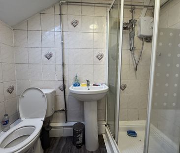 Room in a Shared House, Avon Street, B11 - Photo 5