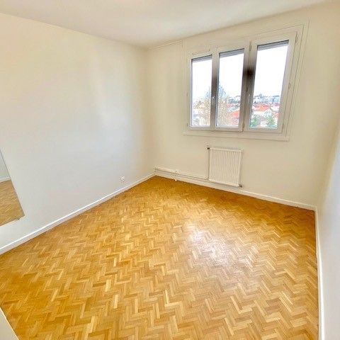 Location Appartement 4 pièces 77m² VILLEURBANNE 69100 - Photo 1