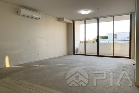 Modern One Bedroom Apartment for Lease - Photo 3